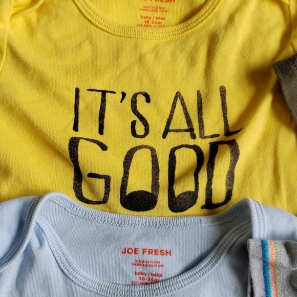 Lot of 5 Bodysuits Onsies Baby 18 - 24 months - Picture 2 of 3